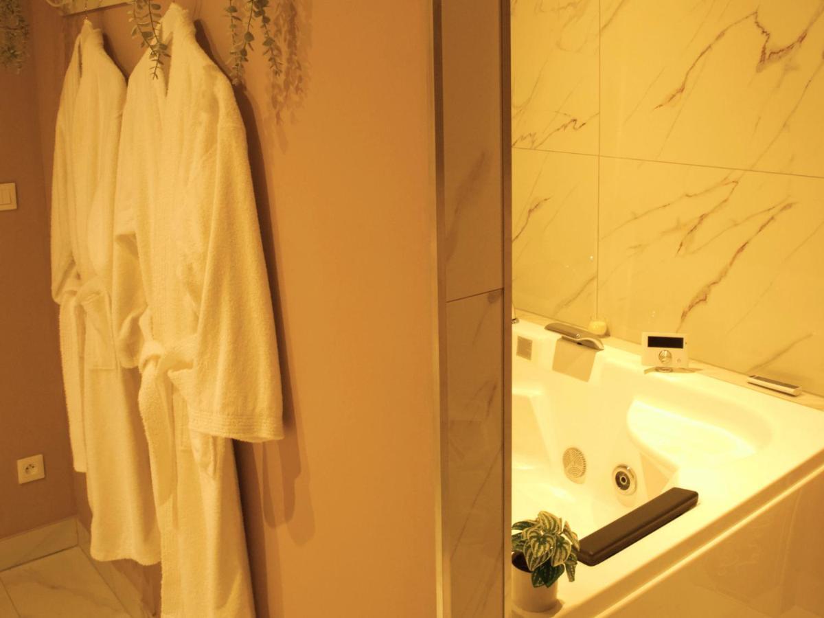 Le Moment Bien-Etre - Appartement Avec Spa Privatif Saint-Omer  Extérieur photo