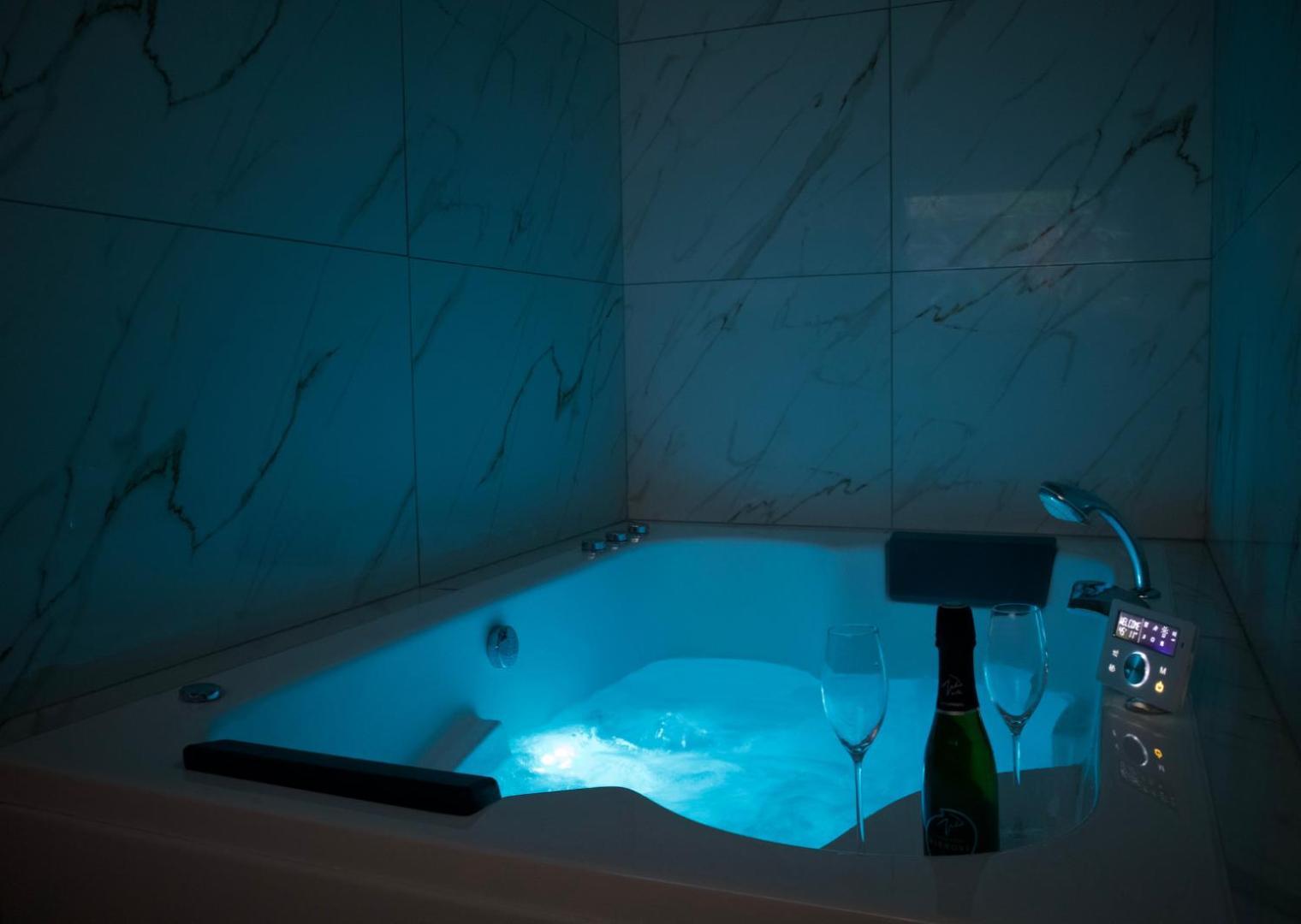 Le Moment Bien-Etre - Appartement Avec Spa Privatif Saint-Omer  Extérieur photo