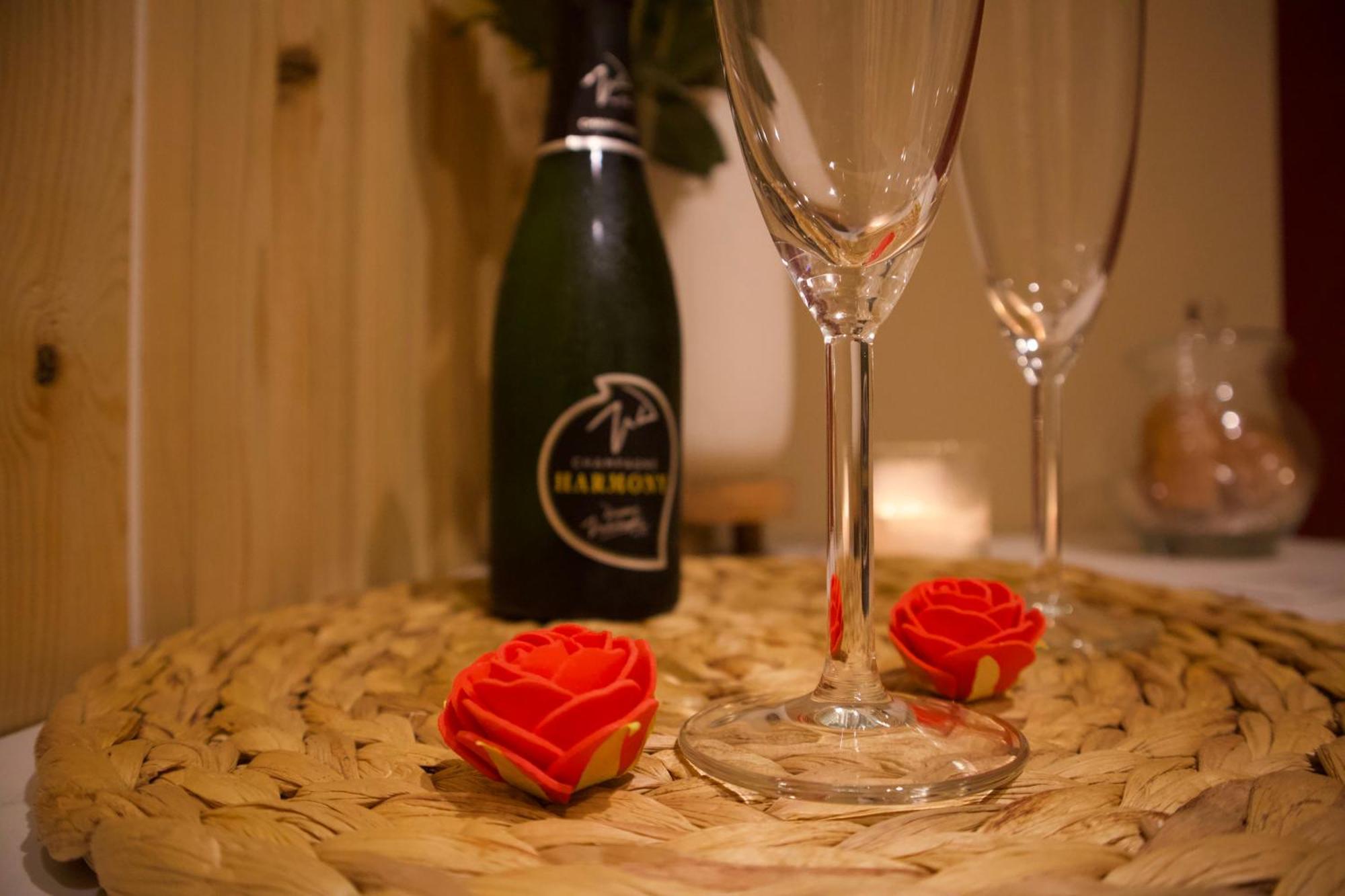 Le Moment Bien-Etre - Appartement Avec Spa Privatif Saint-Omer  Extérieur photo